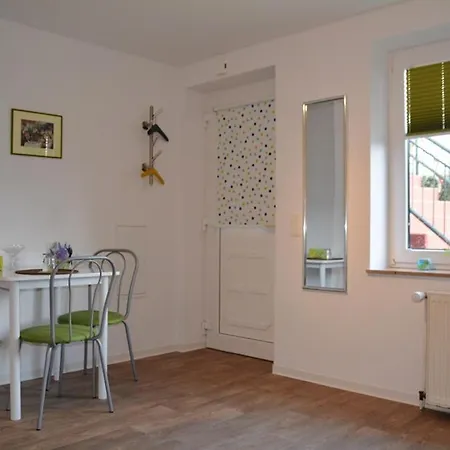 Moi Nuest Moi Nuest 01 *